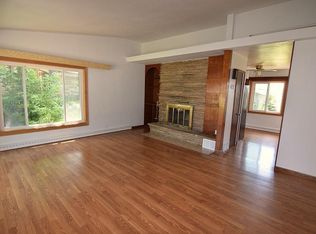 W228S1517 Antioch St, Waukesha, WI 53186