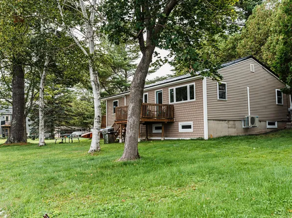 7 Keyes Landing Ln, Winthrop, ME 04364