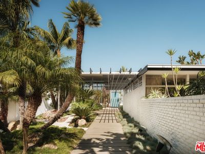 1911 La Mesa Dr, Santa Monica, CA, 90402