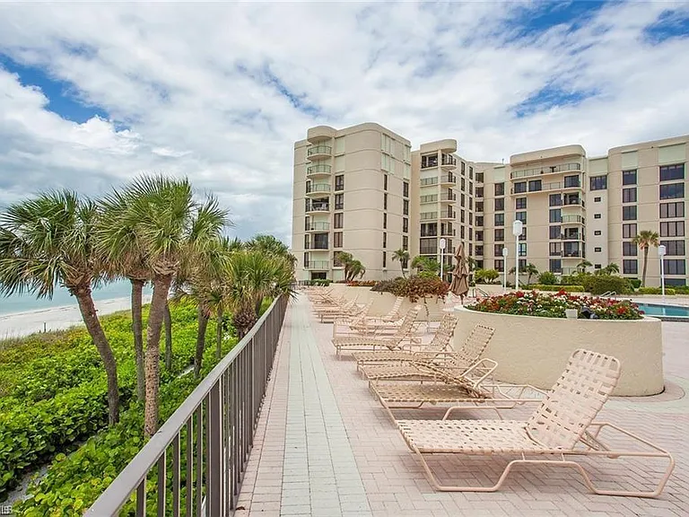3215 Gulf Shore Blvd N #704N — Photo 20