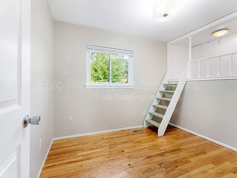 1225 Fairground St — Photo 8