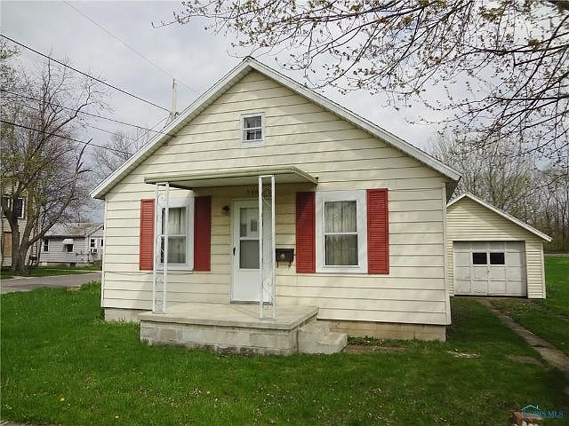 1st image of 940 N Poplar St