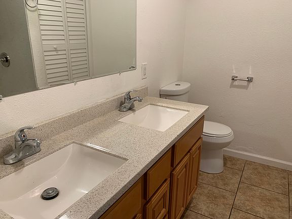 4th image of 5063 E Belmont Ave APT C