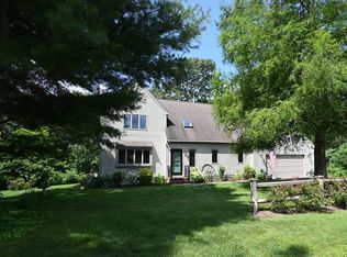 7 Marian Ln, Bourne, MA 02532