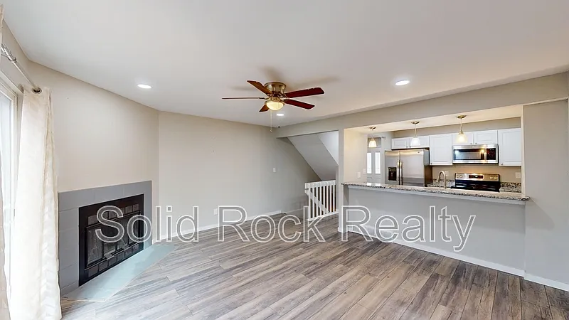 3 bed, 2.5 bath, 1546 sqft, $1,850 — Photo 2