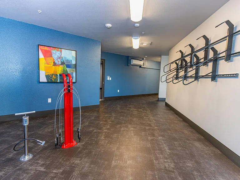 Zeta Luxury Apartments — Photo 22