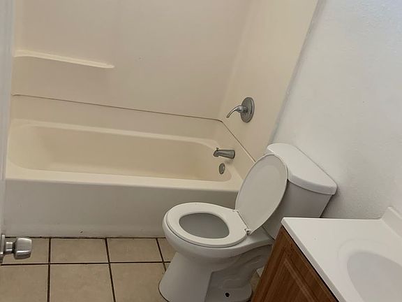 4th image of 73101 Sunnyvale Dr