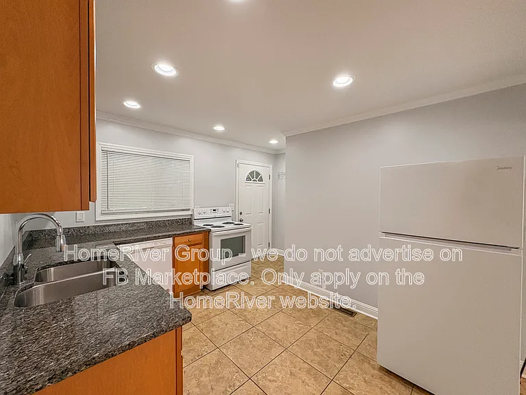6913 Martha Ave #A — Photo 8