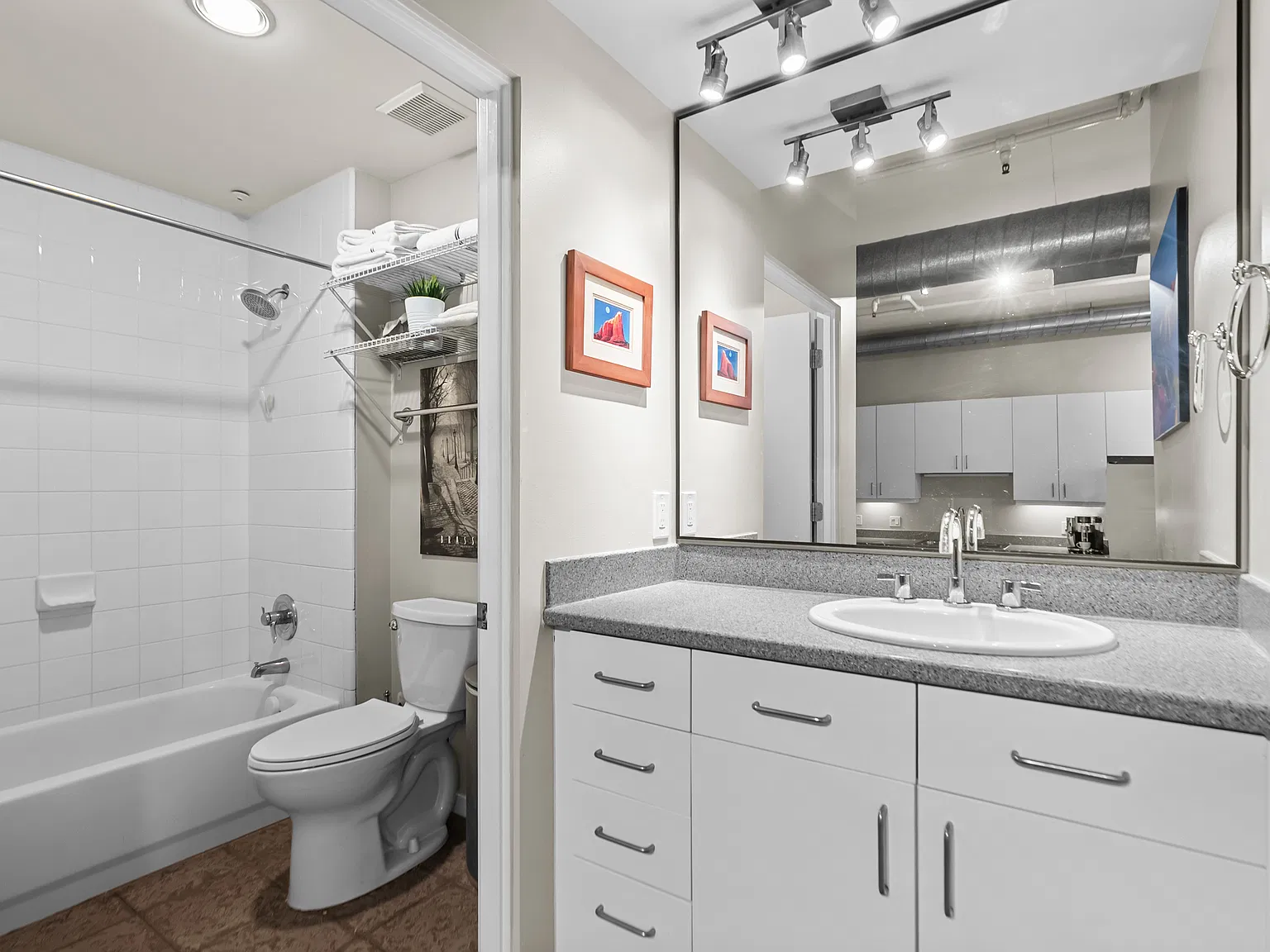 Studio, 707 sqft, $3,500 — Photo 3