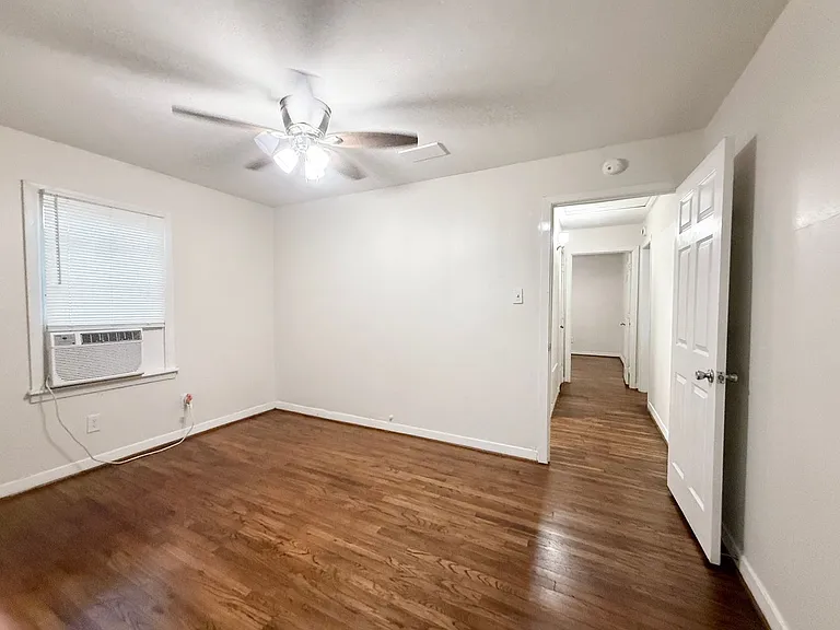 824 S Anderson St — Photo 12