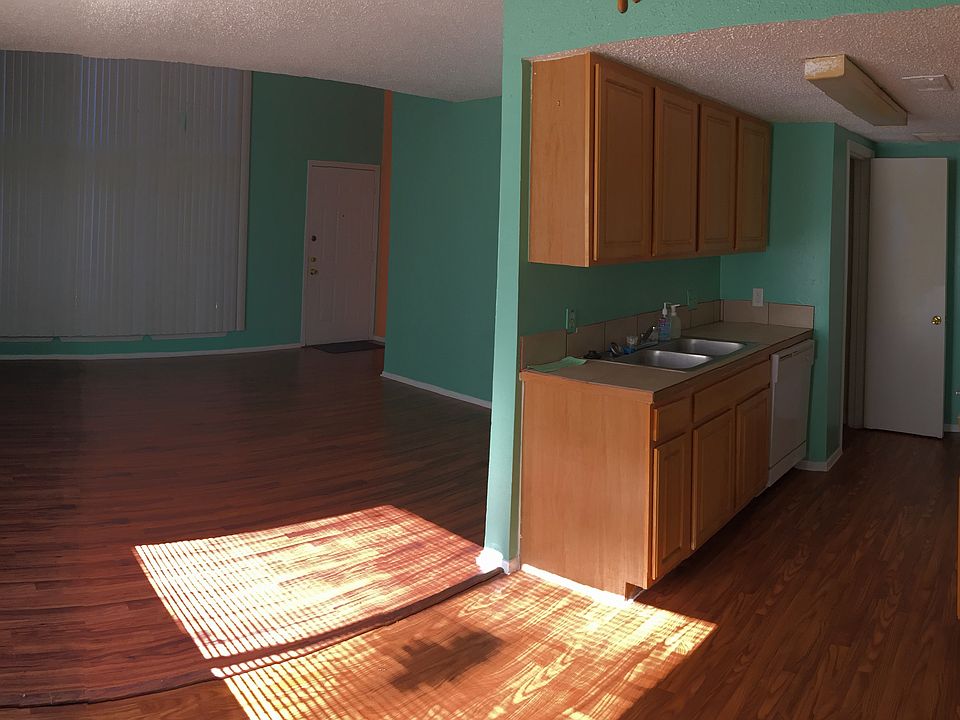 1st image of 2124 Burton Dr #10