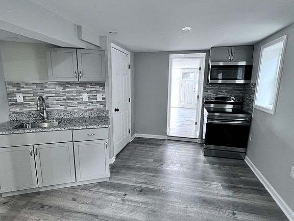 5th image of 4111 Sunnyside Ave