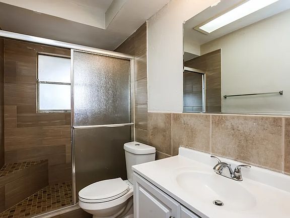 4th image of 2310 Narobi Pl #21