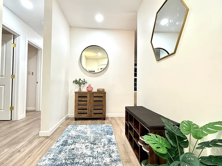3229 S Sherbourne Dr — Photo 77