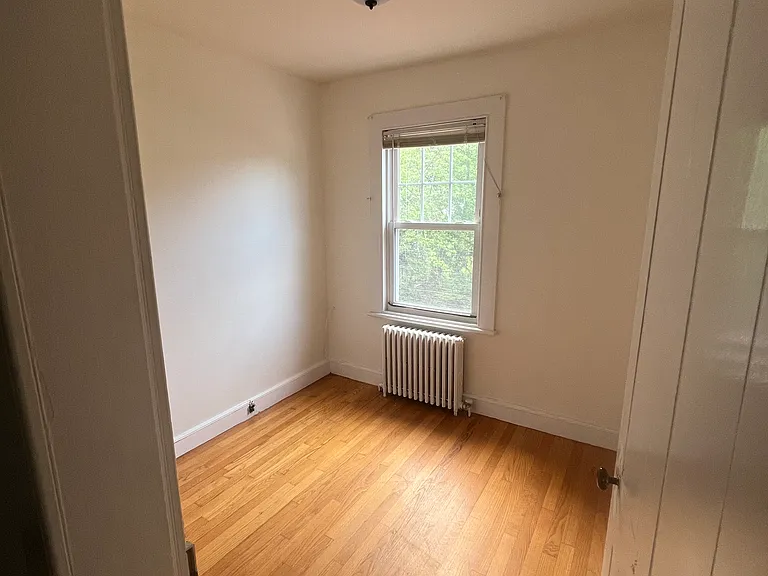 32 Maple St #2 — Photo 4