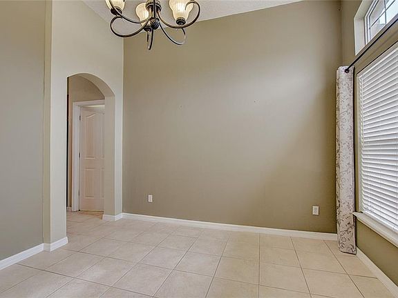 3rd image of 612 Alder Grove Dr