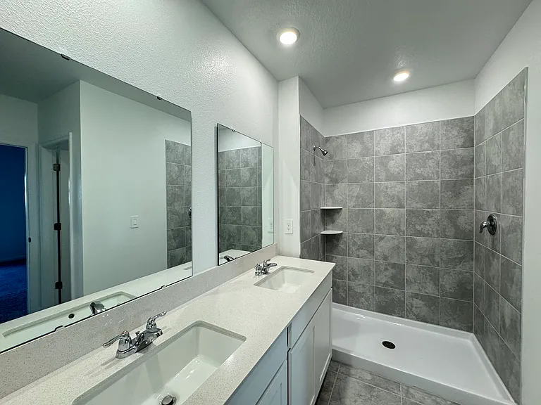 1807 Weir Blvd — Photo 37