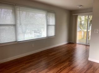 2755 NE Hogan Dr APT 10, Gresham, OR 97030