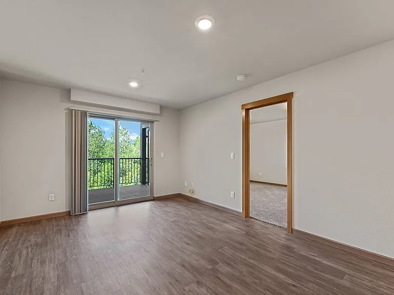 515 Telegraph Rd — Photo 19