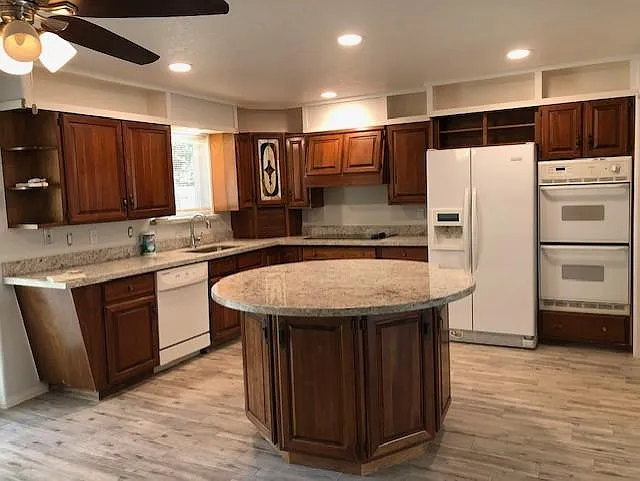 1449 W 7th Dr — Photo 11