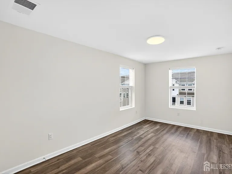 728 Station Rd — Photo 10