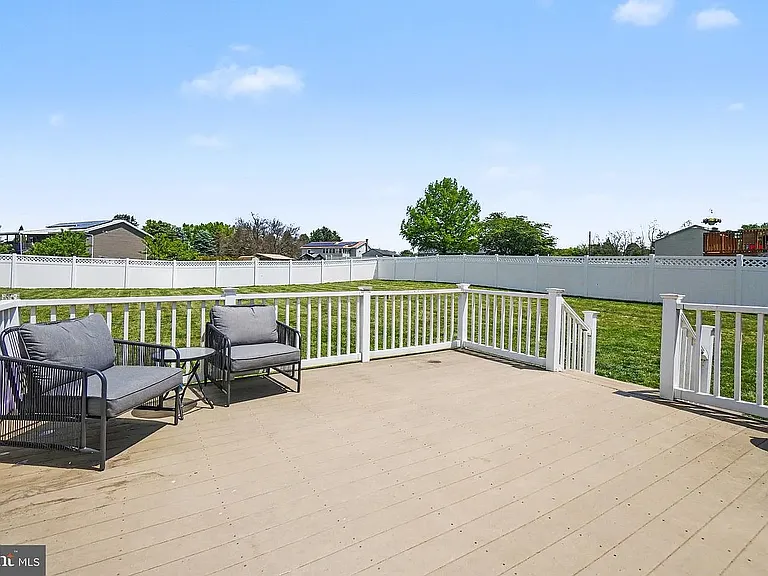 206 Pike Ct — Photo 29