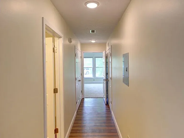 3335 E Covenanter Dr — Photo 8