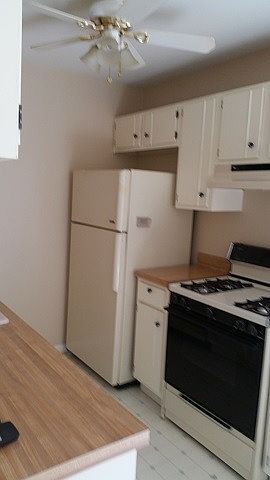 2nd image of 112 Bright Oaks Cir