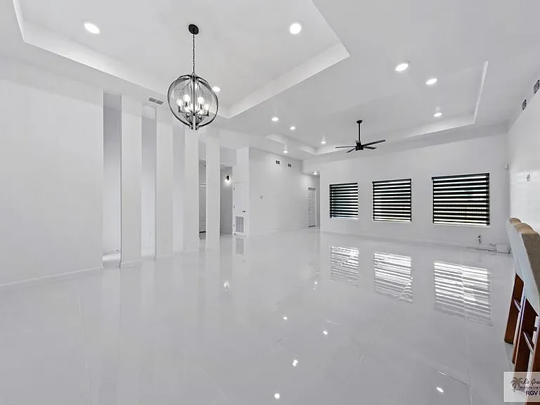7283 Rain Forest Dr — Photo 24