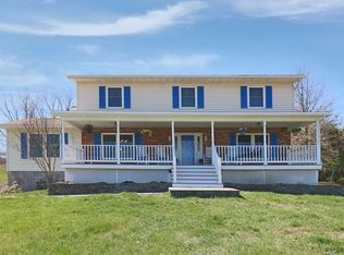 2 Four Winds Dr, Poughkeepsie, NY 12603