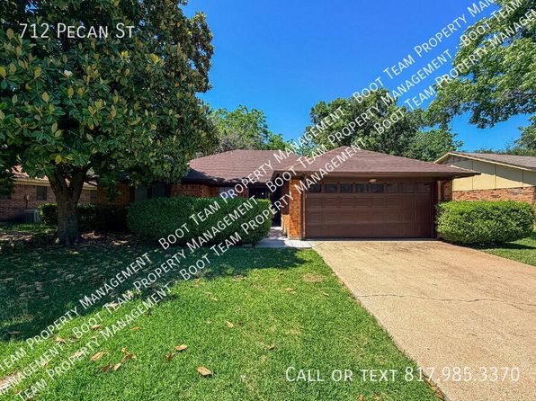 712 Pecan St