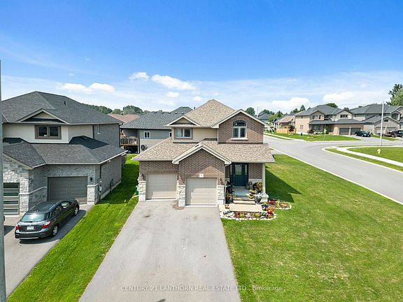 2nd image of 22 Cottonwood Dr