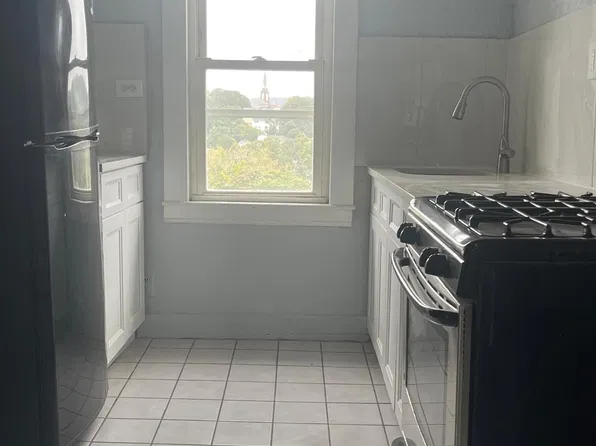 77 Perry Ave #3, Shelton, CT 06484