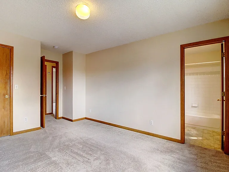12540 Beach St — Photo 22