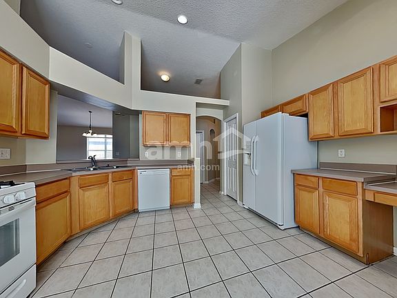 3rd image of 7029 Monarch Park Dr