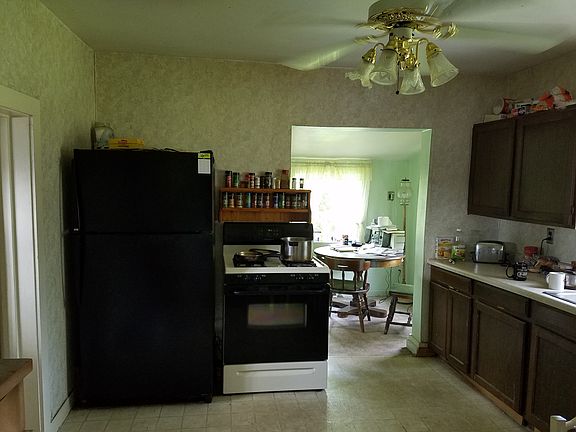 4th image of 308 E Frederick St