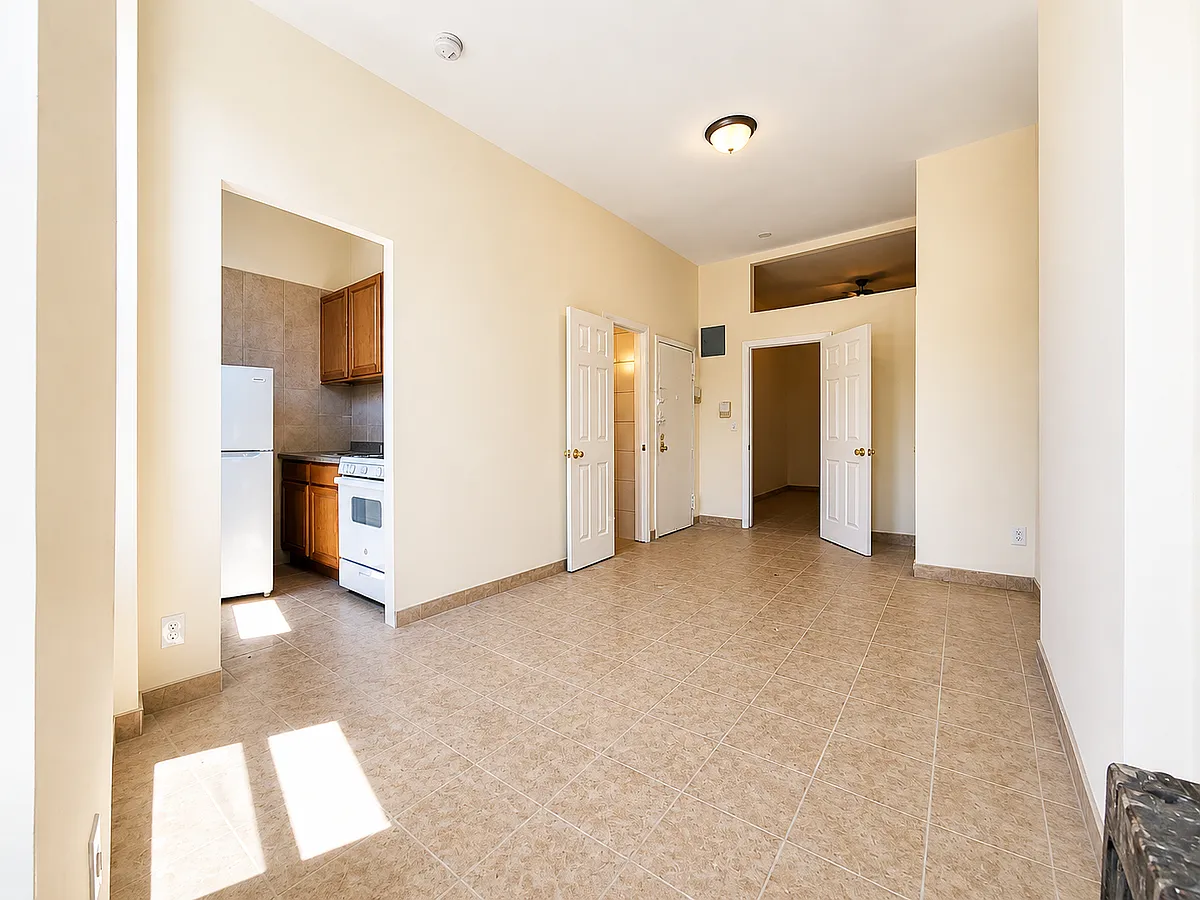 Building Photo - 1391 Fulton St #4A
