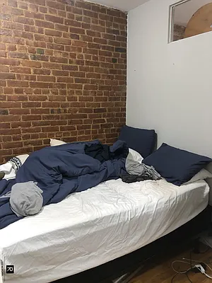 Rented by R New York | media 105