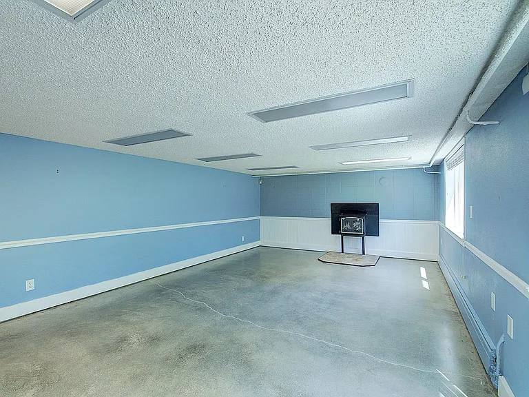 18021 Issaquah Hobart Rd SE — Photo 38