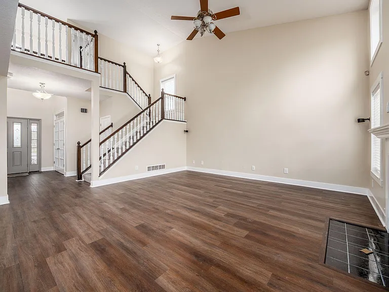 7302 Claddaugh Ln — Photo 12
