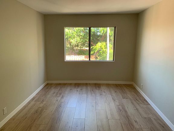 4th image of 4425 Ellenwood Dr