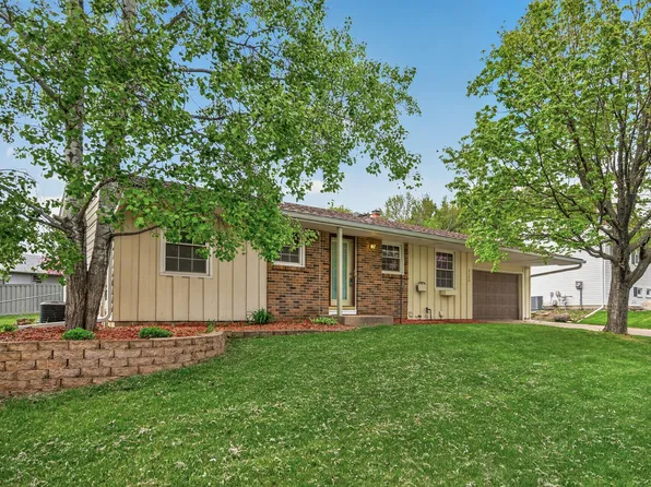 8380 Isle Ave S, Cottage Grove, MN 55016