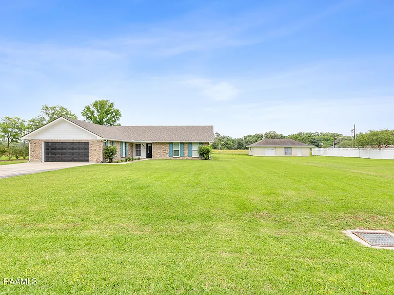 2508 Ferris Rd — Photo 1