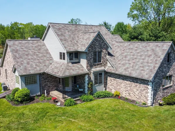 1892 Bauman Rd, Columbus, MI 48063