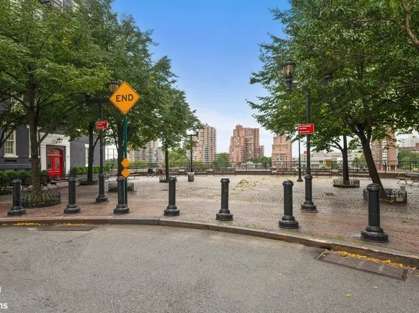 520 East 72nd Street PHA image 16 of 17