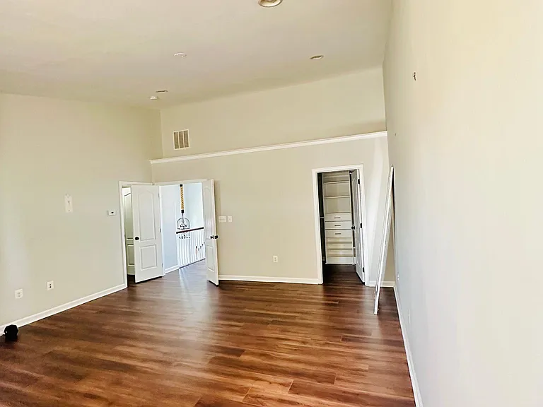 43173 Mitcham Sq — Photo 12