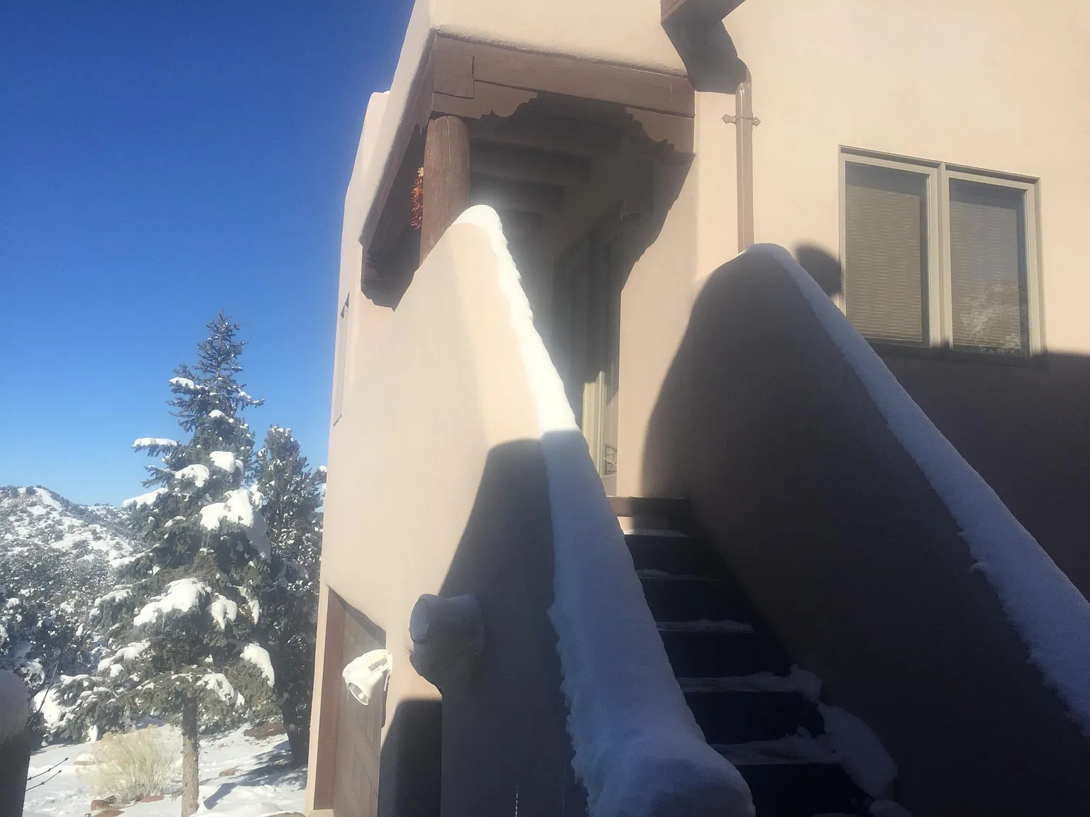 46 Tesuque Village Rd — Photo 4
