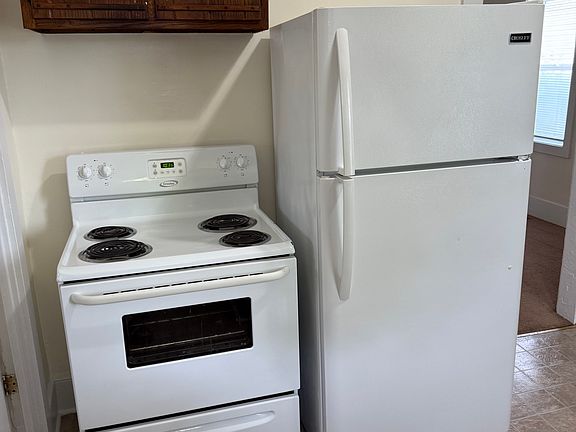 3rd image of 245 W Taylor St