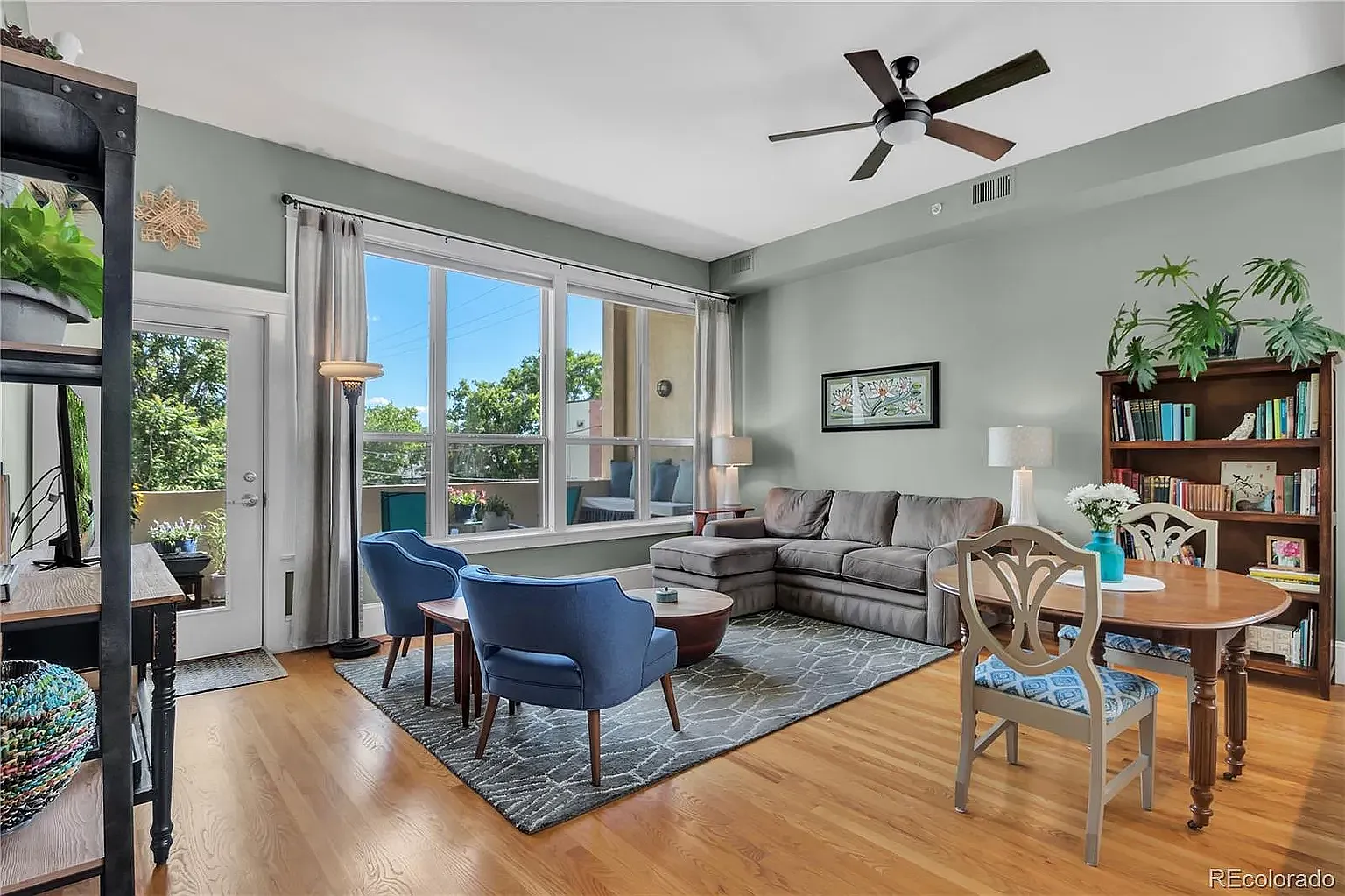 2 bed, 1111 sqft, $3,100 — Photo 1