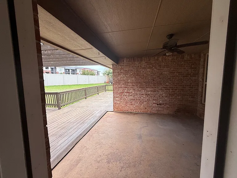 19132 Cottonwood Ct — Photo 37